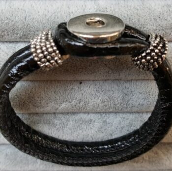 Quot High Shine Quot  Armbånd   Lak-look Til Snap Knap  Sort  Måler Ca  21 Cm  Spar 50 -