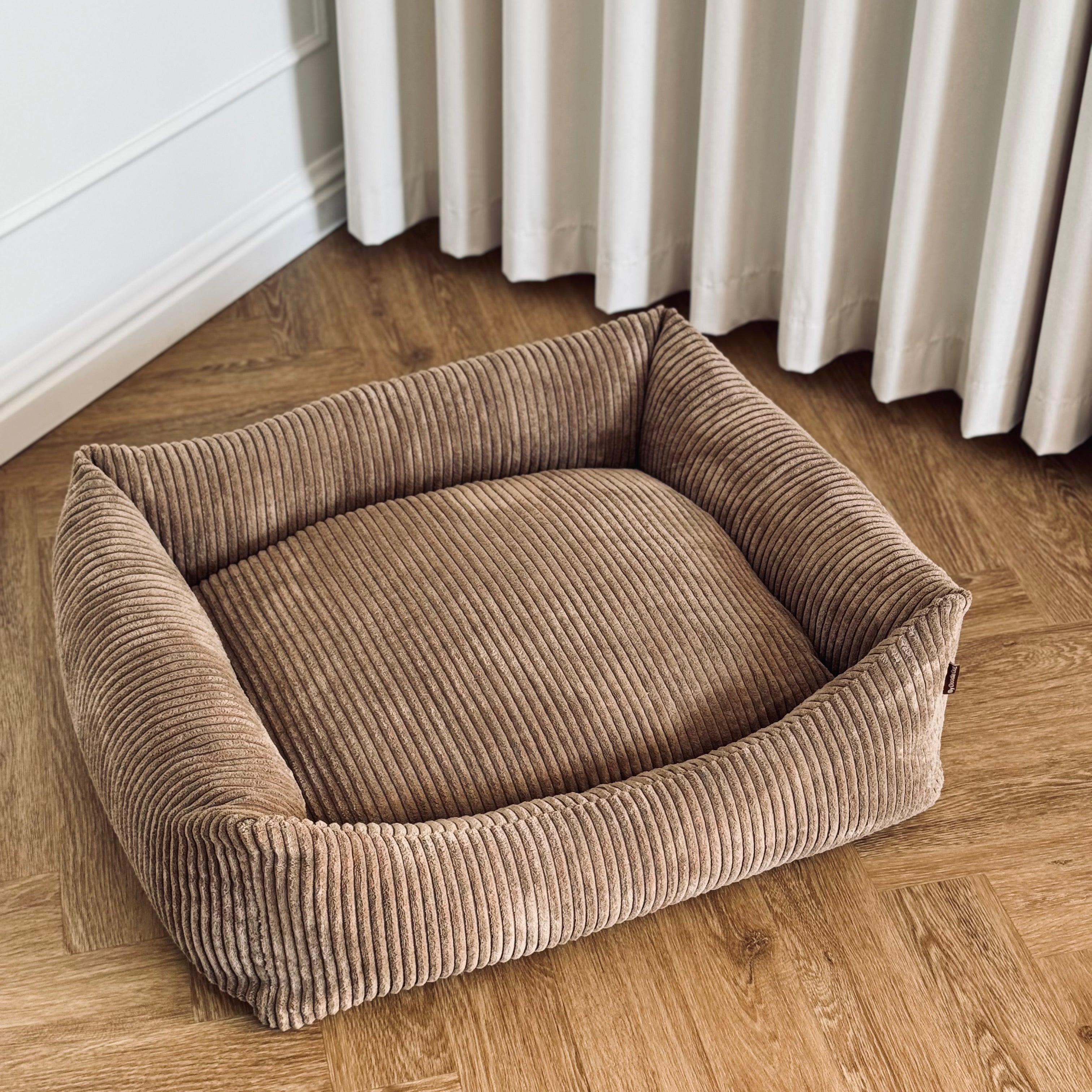 Bjørk Hundekurv Lys Brun   Bred Fløjls Small